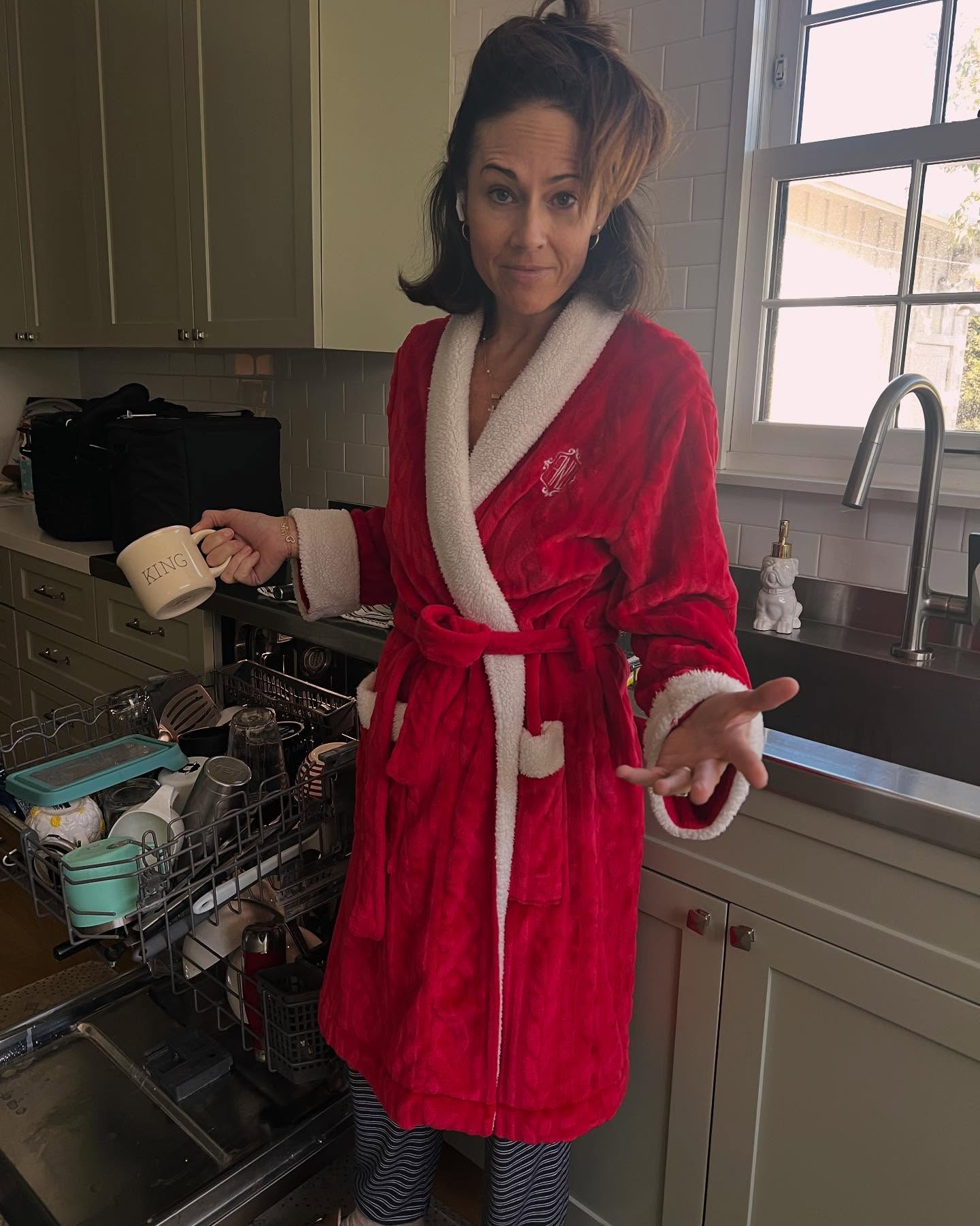 Nikki Deloach Net Worth: A Look at Her Success and Wealth in 2025!