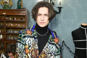 How Old Is Chase Hudson: Unstoppable Energy, Musical Mastery, and Stardom at 23 – A TikTok Titan’s Timeless Triumph