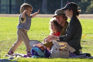 Jeremy Allen White Relationships: Igniting Passionate Bonds and Timeless Tales in 2025