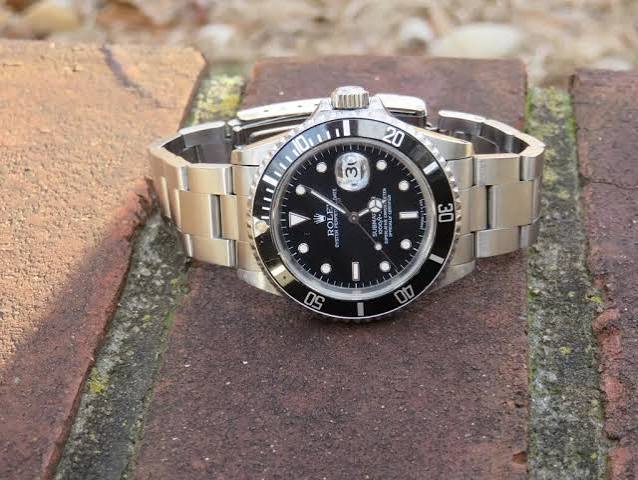 Why Does My Rolex Keep Stopping? Causes, Fixes, and When to See a Watchmaker 2026