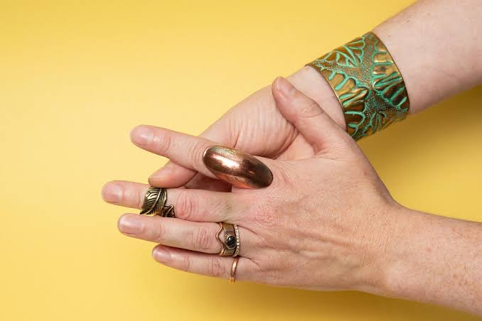 Why Does Copper Turn Your Skin Green? Explained 2026