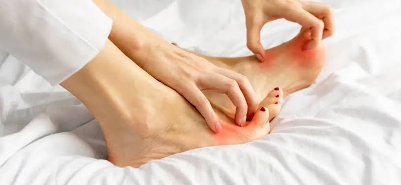 Why Are the Bottom of My Feet Itchy? Causes & Relief 2026
