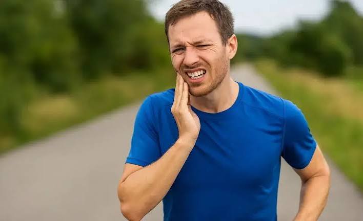 Why Do My Teeth Hurt When I Run? Causes Explained 2026
