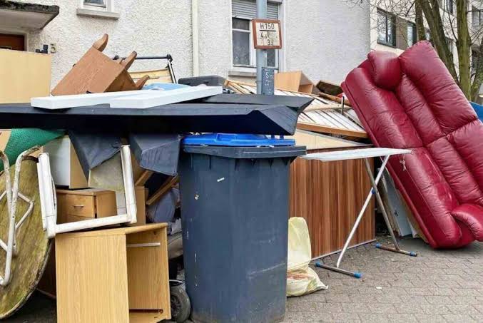 A Practical Waste Removal Plan for Rental Property Turnovers Between Long-Term Tenants
