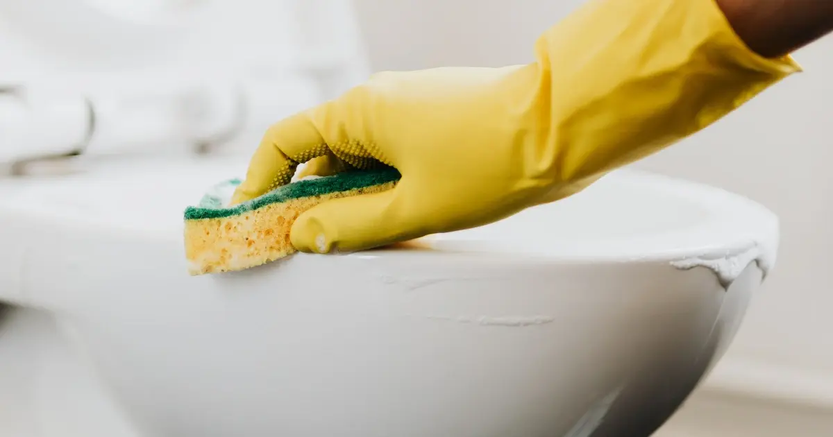 What a Weekly Cleaning Routine Should Cover to Keep Household Mess From Building Up